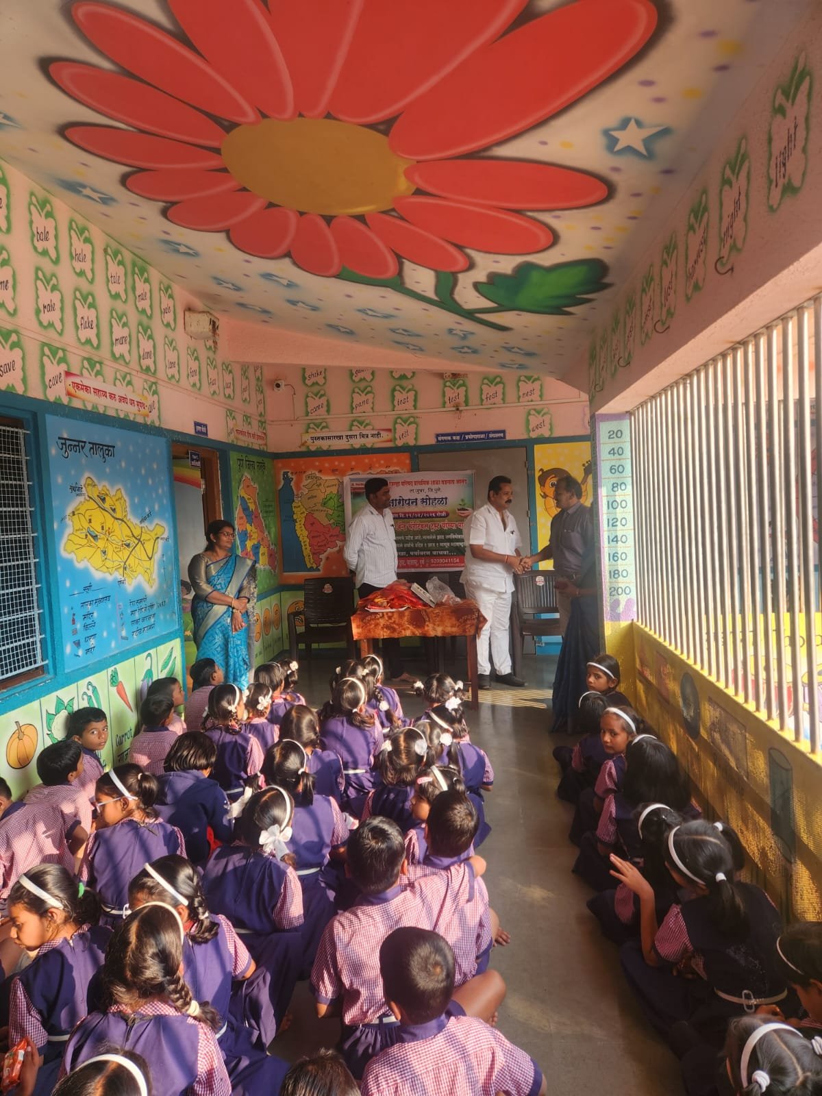 जलसंधारण बंधारे खोलीकरण श्रमदान